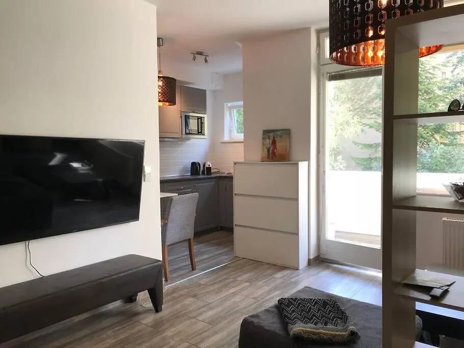 Designer Central Apartment With Parking & Terrace Berlin Almanya
