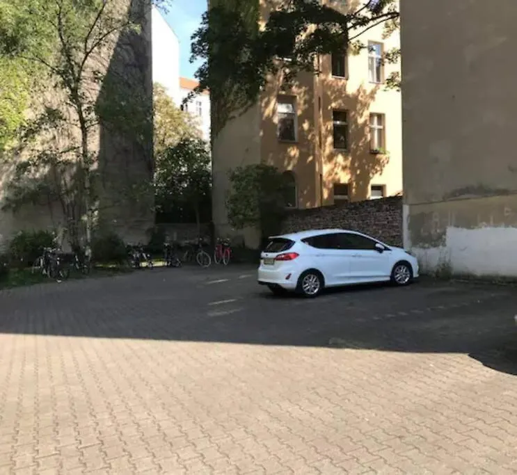 Designer Central Apartment With Parking & Terrace Berlin 0*,  Tyskland